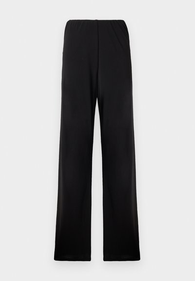 Schwarze weite Hose aus weichem Stoff mit einem elastischen Bund. Das Design hat eine glatte Textur ohne sichtbare Muster oder Akzente.