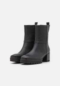 Gabor Comfort Bottines à plateau - schwarz