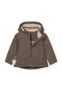Veste softshell marron avec capuche, fermeture éclair à l'avant, doublure beige, taille froncée et poignets élastiques. Présente une étiquette en forme d'étoile.