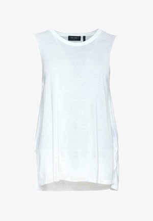 Hvit ermeløs topp laget av lett materiale, med rund hals og sidesknapper for ekstra designdetaljer.