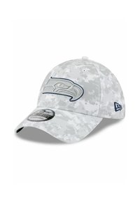 Graue Camouflage-Mütze mit einem auffälligen navyblauen Logo der Seattle Seahawks, gebogenem Schirm und einem strukturierten Stoffdesign mit verstellbarem Sitz.