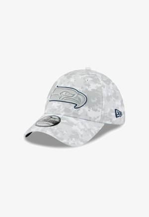 Casquette camouflée grise arborant un logo navy bien en vue des Seattle Seahawks, avec visière courbée et un design en tissu texturé, dotée d'un ajustement réglable.