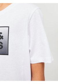 JACK & JONES Junior Jcoflower Print T-Shirt S/S Crew Neck Fst Jnr Uomo T- Shirt Nero 152