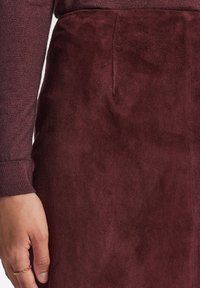 Falconeri Pencil skirt - bordeaux ruby
