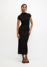 PULL&BEAR Obleka iz džersija - black