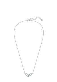 Collana in argento con ciondolo a doppi anelli decorato con piccole pietre trasparenti, che mostra un design elegante e una texture liscia.