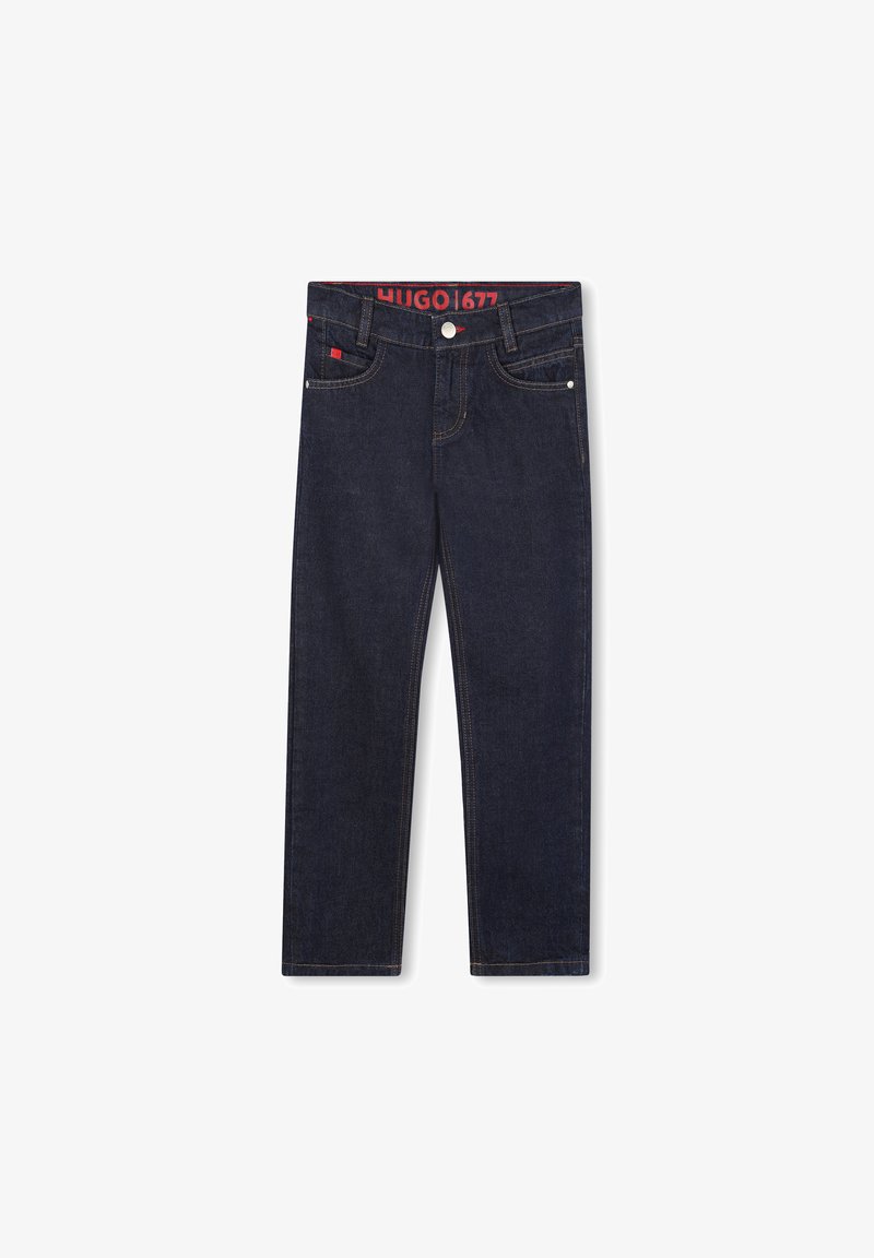 Donkerblauwe denim jeans met een rechte pasvorm, vijf zakken, oranje stiksels, een logo tailleband en een metalen knoopsluiting.