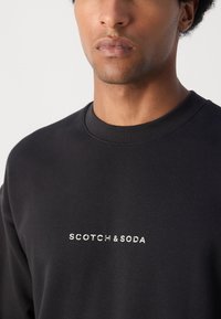 Scotch & Soda CORE LOGO FRONT CHEST - Felpa - black