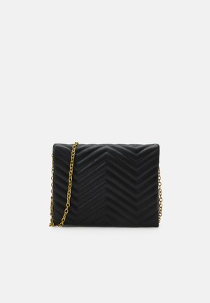Clutches - black