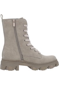 Des bottes mi-mollet en daim gris présentent un devant à lacets, une fermeture éclair sur le côté, et une semelle en caoutchouc épaisse avec des crampons définis pour une meilleure adhérence.