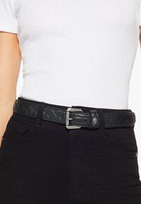 Kurt Geiger London KENSINGTON czarny