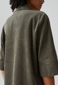 OPUS RELAXED FIT 3/4 SLEEVE CORD - Blousejurk - olive leaf