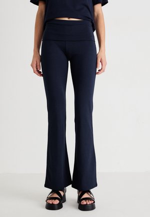 SOFT TOUCH FOLDED TROUSERS - Stoffhose - sky captain