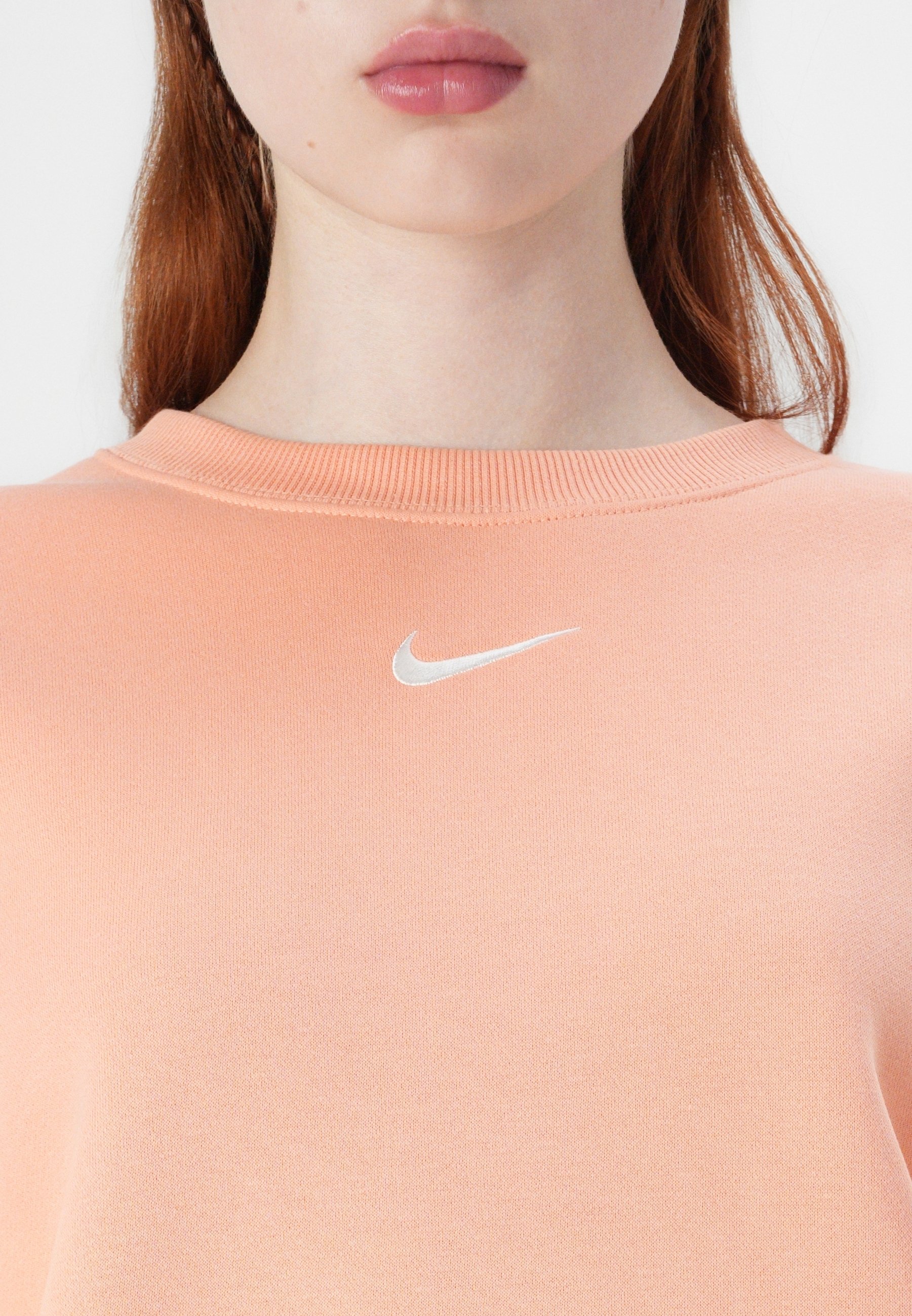 nike lip sweatshirt