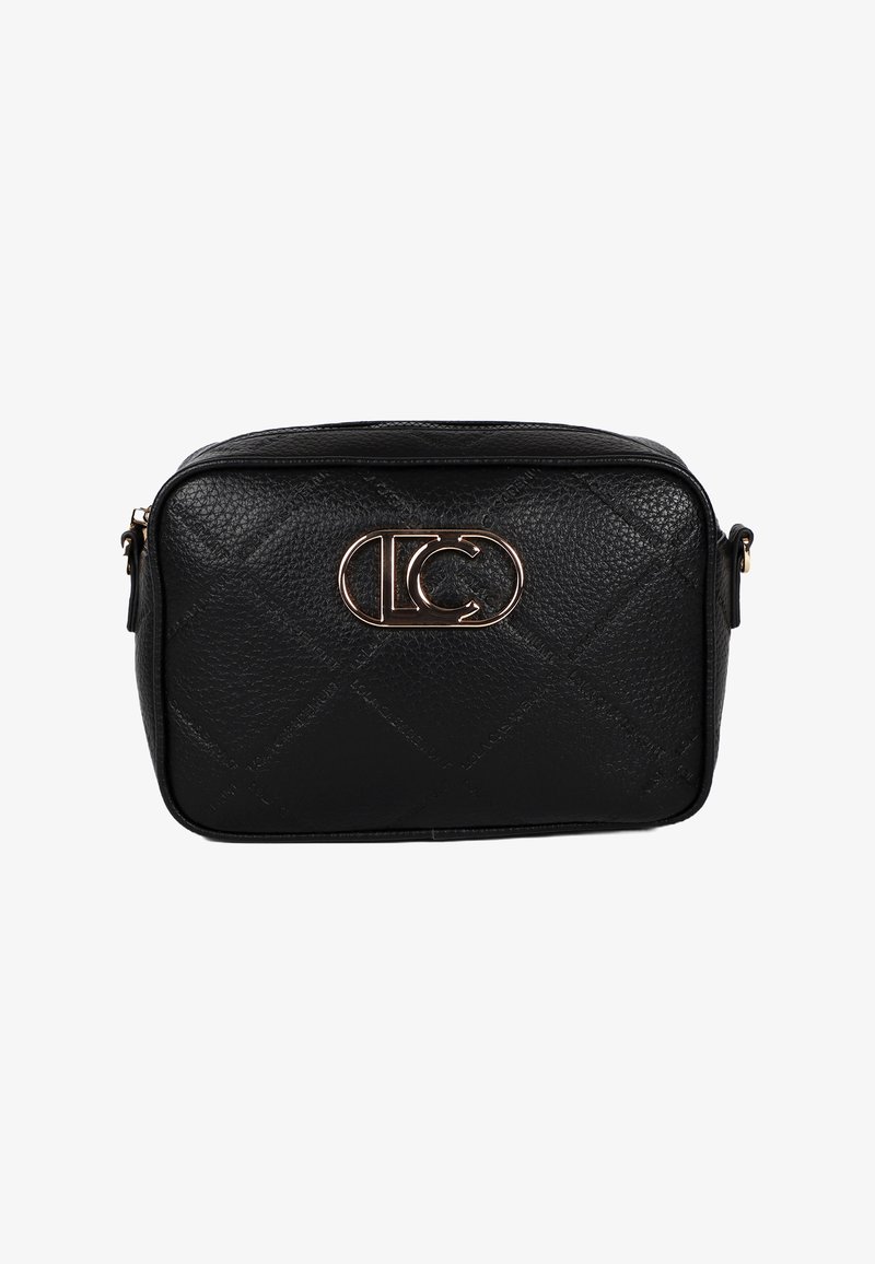 Černá syntetická kožená crossbody taška s prošívaným designem, zlatým logem a obdélníkovým tvarem se zipovým uzavřením.