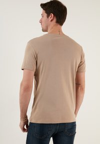 Buratti V-NECK  - Pamata T-krekls - dark beige