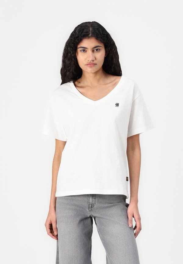 OPEN V RELAXED - Basic T-shirt - chalk