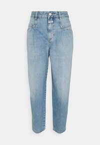 Jasnoniebieskie dżinsy na wysoki stan z taperowanymi nogawkami, z przodu z guzikiem, suwakiem oraz szwami dekoracyjnymi na kieszeniach.