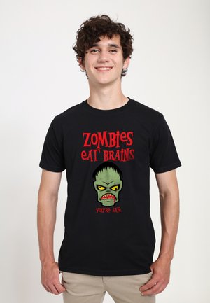 ZOMBIES EAT BRAINS - T-shirt z nadrukiem