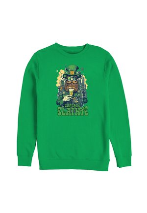 Grøn sweatshirt med farverigt motiv af en skægget leprechaun iført briller og hat, der holder en øl, med teksten "Captain Sláinte" nedenunder.