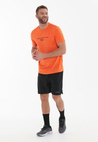 Endurance S/S PERFORMANCE - Tekninen t-paita -  flame