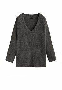 Grå strikket sweater med dyb V-hals, lange ærmer og en afslappet pasform. Fremstillet af blødt materiale med ribkantdetaljer ved manchetter og kant.