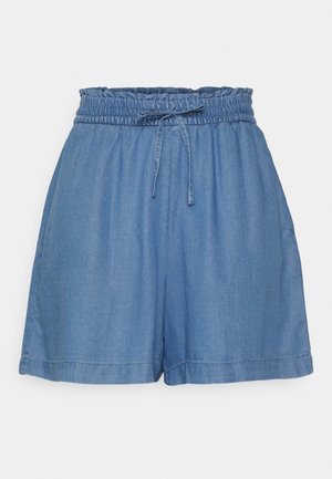 Shorts en denim bleu clair avec une taille élastique et un cordon de serrage, présentant une coupe décontractée et une texture subtile.