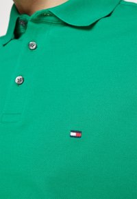 Tommy Hilfiger SLIM - Piké - olympic green