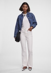 Pieces Vaqueros a campana - bright white