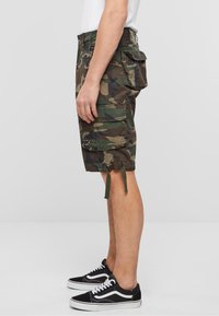 Brandit ACCESSOIRES URBAN LEGEND CARGO  - Shorts - olive camo