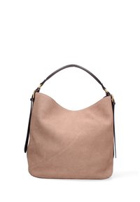 Borsa hobo in morbido suede beige con una tracolla in pelle marrone. Il design presenta una parte superiore curva e una struttura minimalista.