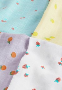 Next 4 PACK - REGULAR FIT - Hydrofiele doek - bright fruit print