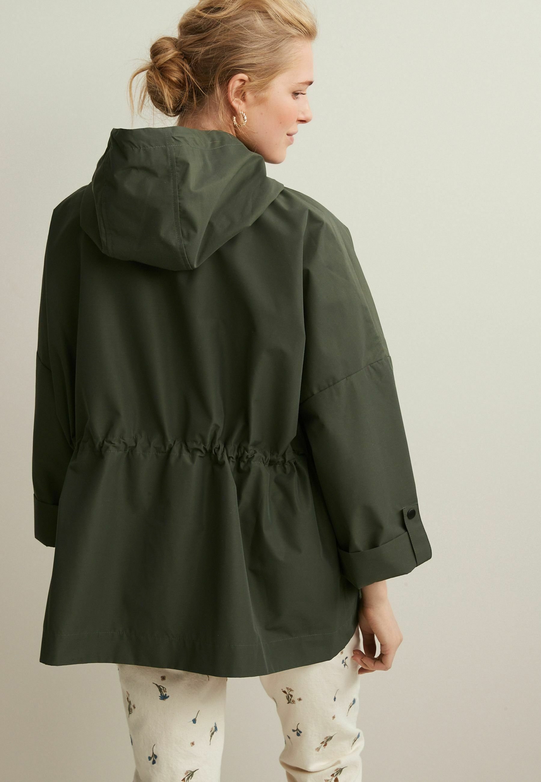 Waterproof jacket - khaki green 
