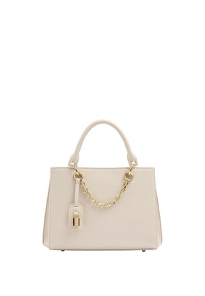 Beżowa skórzana torebka z zakrzywionymi uchwytami, złotym łańcuszkiem i dopasowaną skórzaną metką z złotą kłódką.