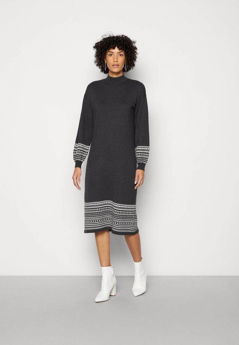 Thought AISLINN FAIRISLE DRESS Robe pull charcoal grey/gris foncé