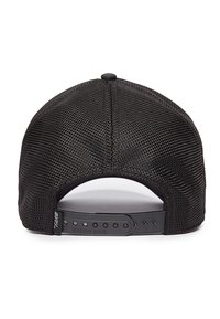 Gorra de béisbol negra de malla con cierre ajustable. El diseño incluye una visera curva y un patrón de malla texturizada en la parte posterior.