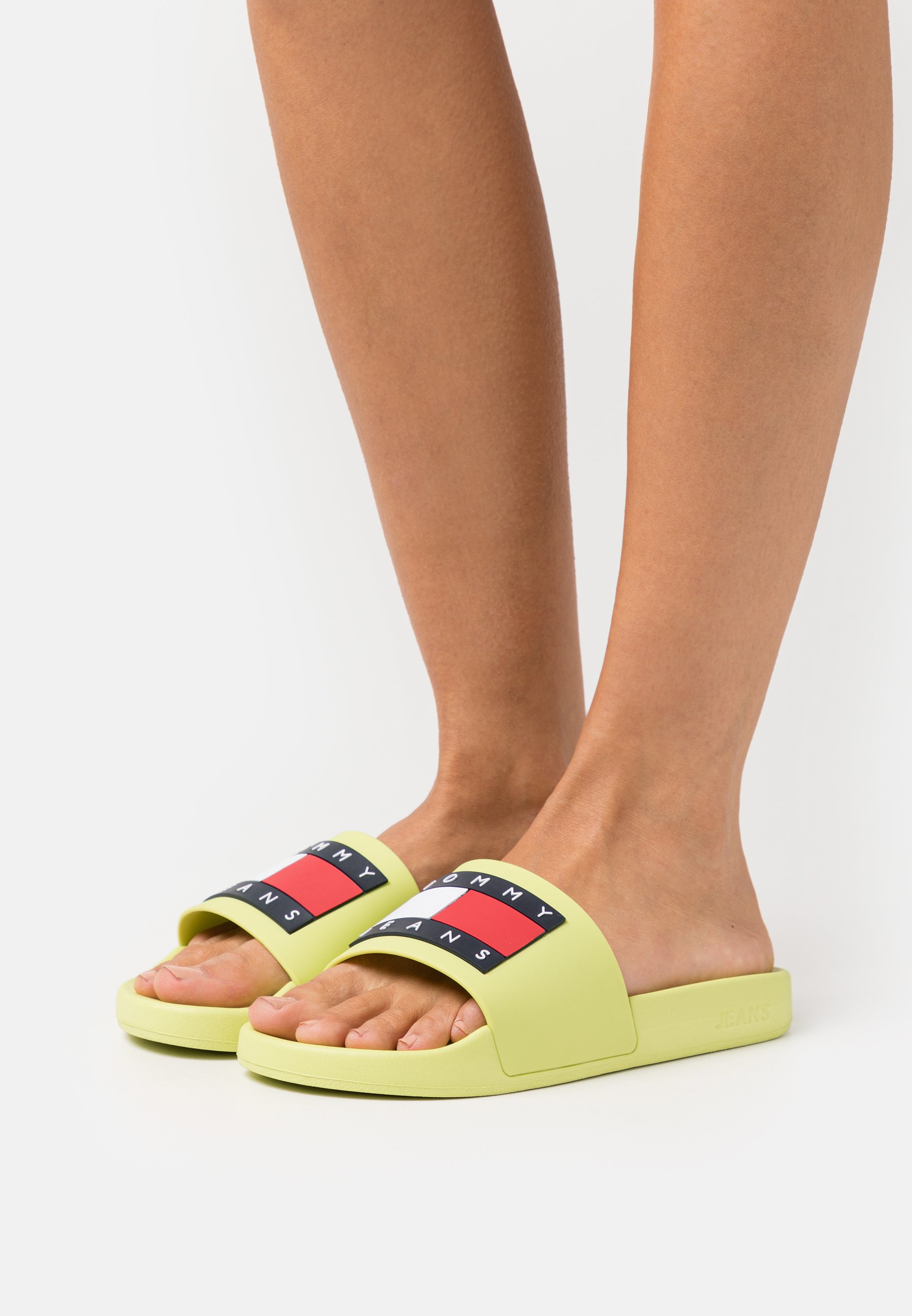 tommy jeans flag slides women's