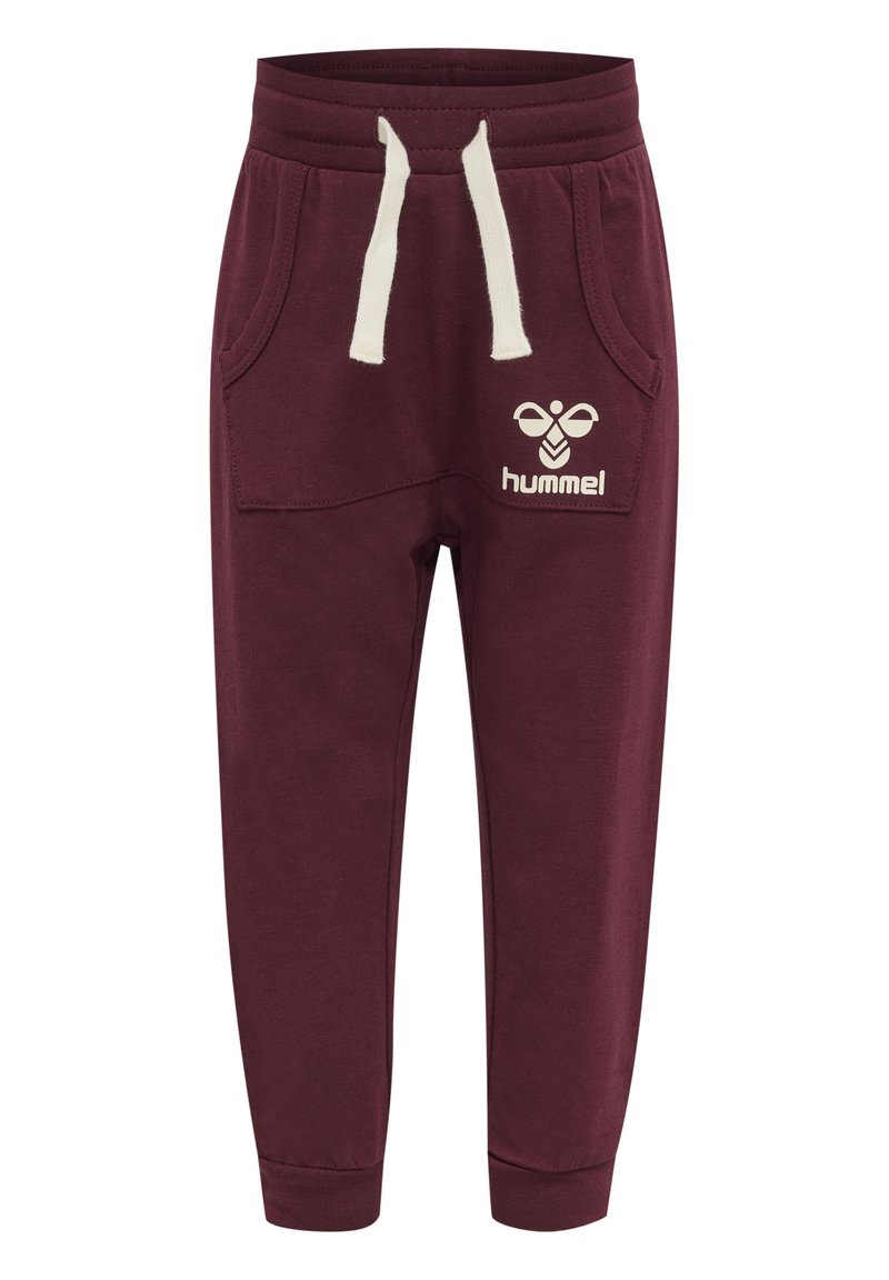 Bordeauxfarbene Sweatpants aus weichem Stoff, mit Seitentaschen, einem elastischen Bund mit weißen Kordeln und einem weißen Logo auf der Vorderseite.