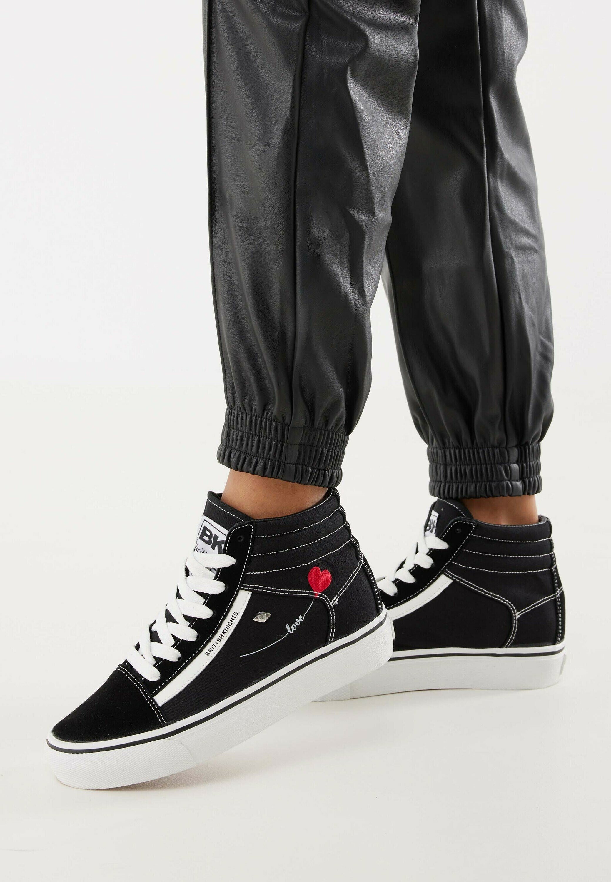 British Knights MACK MID PLATFORM - Sneakers hoog - black white heart/zwart  - Zalando.nl