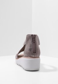 Clarks Keilsandalette - zinn-metallic