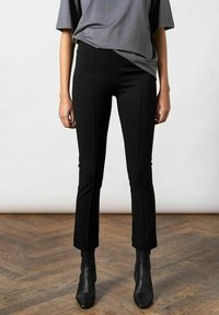 RESIDUS LOU  - Broek - black