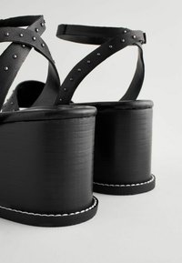 Next FOREVER COMFORT.  - REGULAR FIT - Korkeakorkoiset sandaalit - black