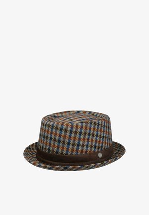 Tweed-Flachhut mit einem blau-braun-beigen Karomuster und einem dunkelbraunen Band am Hutgrund.