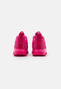 Reebok Classic Tenisky - red