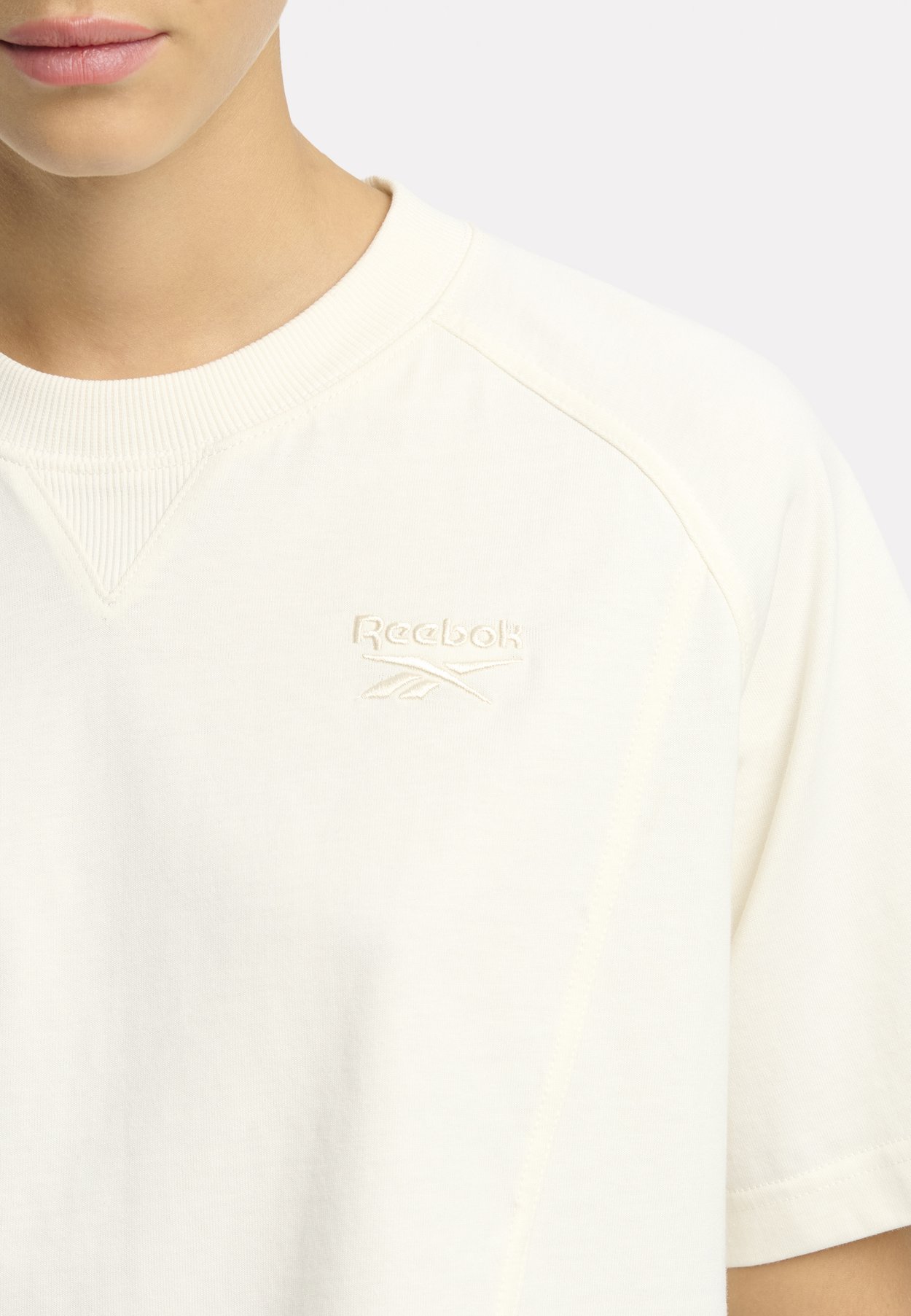 SHORT SLEEVE ICON