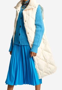 Rich & Royal Chaleco - off-white