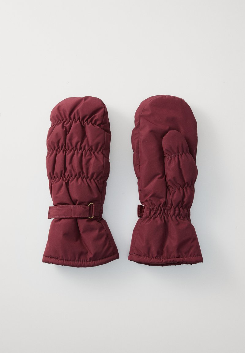 Burgenrote gepolsterte Winterhandschuhe mit elastischen Handgelenkbändern und verstellbaren Riemen, flach auf einer weißen Oberfläche ausgelegt.