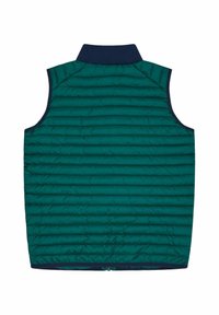 Zielona kamizelka z wypełnieniem, z prążkowanym granatowym kołnierzem, poziomym pikowaniem i bez rękawów. Zamek błyskawiczny przy dolnym brzegu.