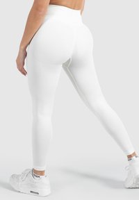 Smilodox AMAZE PRO SCRUNCH HIGH WAIST SEAMLESS - Tights - creme
