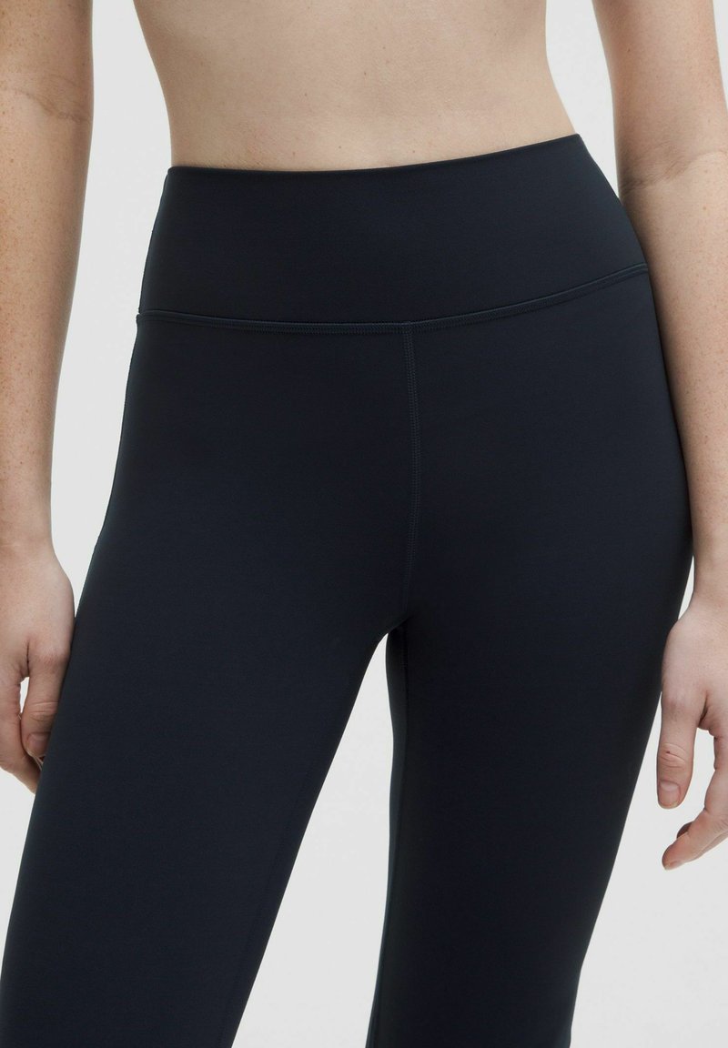 lululemon GROOVE NULU™ HIGH-RISE FLARED REGULAR - Leggings - dark